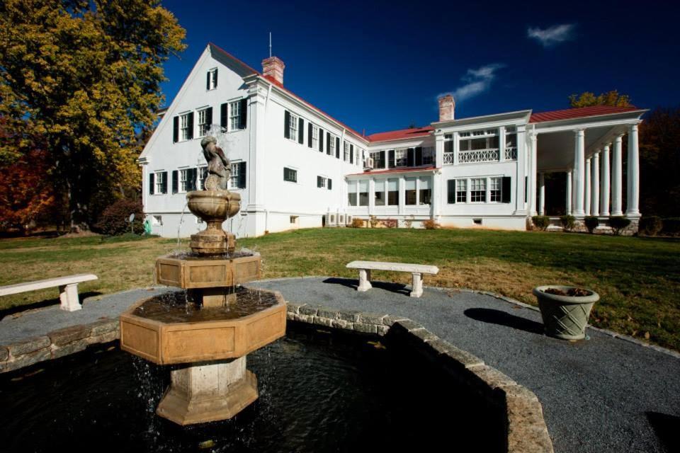 Historic Rosemont Manor Hotel Berryville Exterior foto